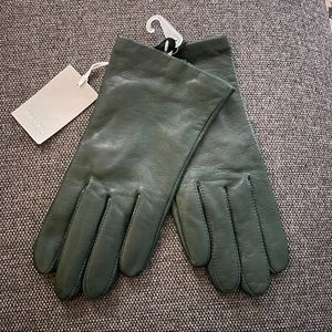NWT Nordstrom Lambskin Leather Gloves (L)